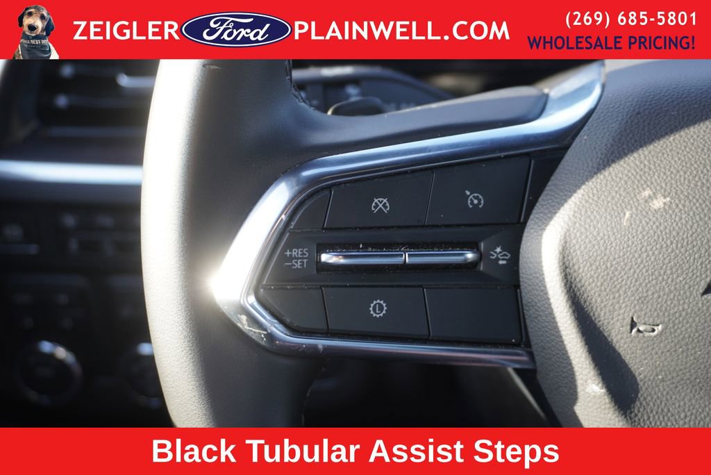 Used 2025 Chevrolet Suburban Z71 image 25
