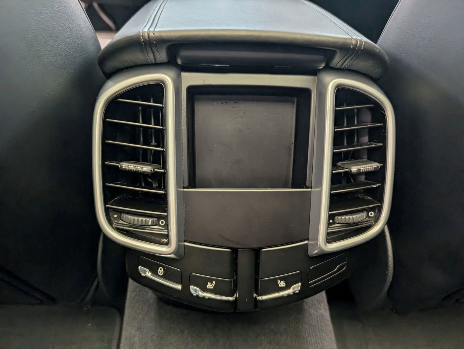 Used 2016 Porsche Cayenne GTS AWD/4WD image 22