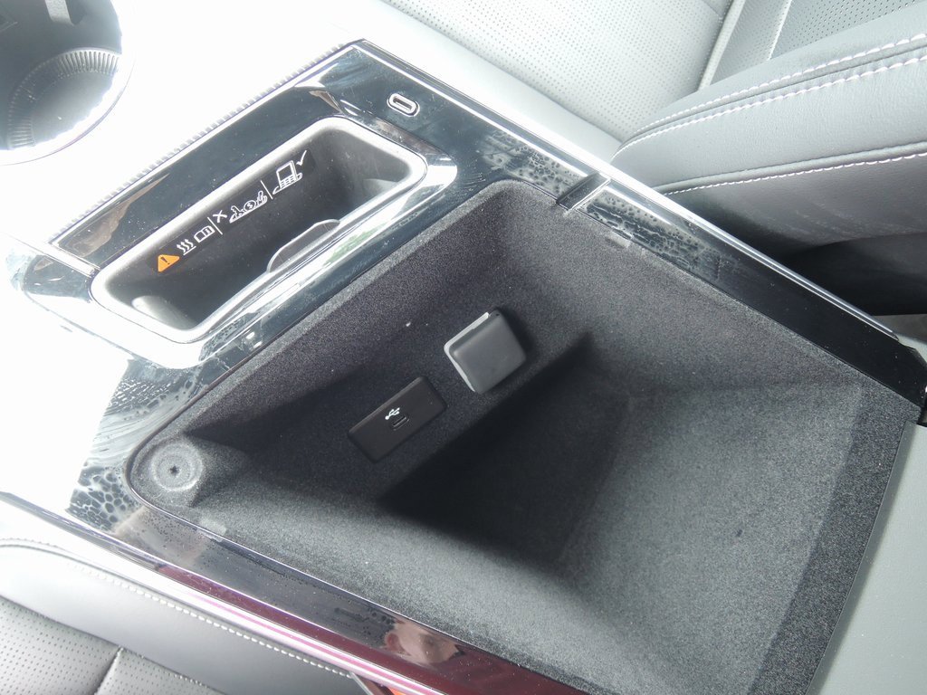 Used 2024 Cadillac Lyriq Luxury w/ LPO, Floor Liner Package image 24