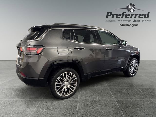 Used 2022 Jeep Compass Limited w/ Elite Group image 17