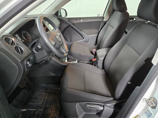 Used 2017 Volkswagen Tiguan S image 13