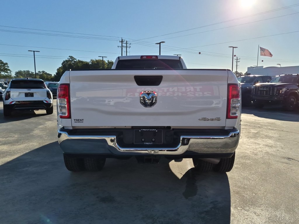 Used 2020 RAM 3500 Tradesman w/ Chrome Appearance Group AWD/4WD image 3