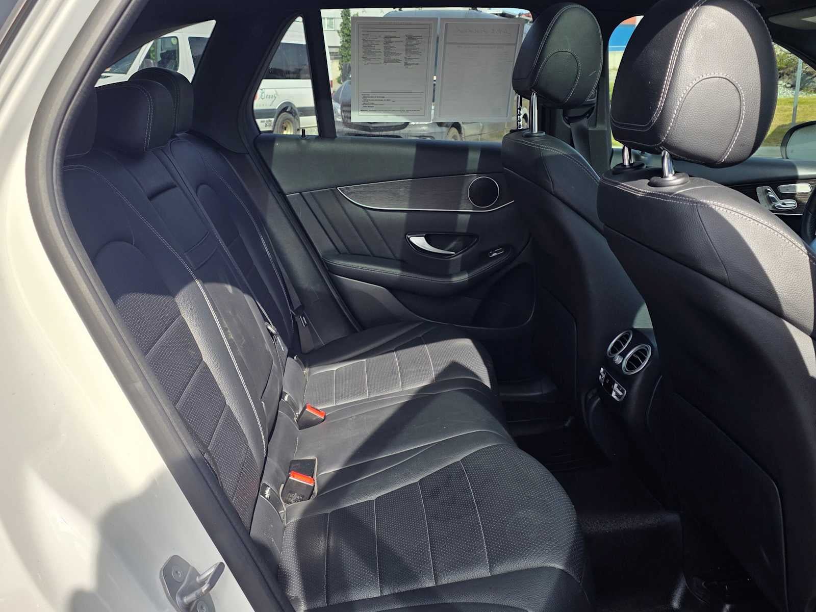 Used 2020 Mercedes-Benz GLC 300 4MATIC image 12