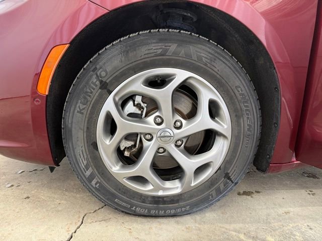 Used 2022 Chrysler Pacifica Limited FWD image 31