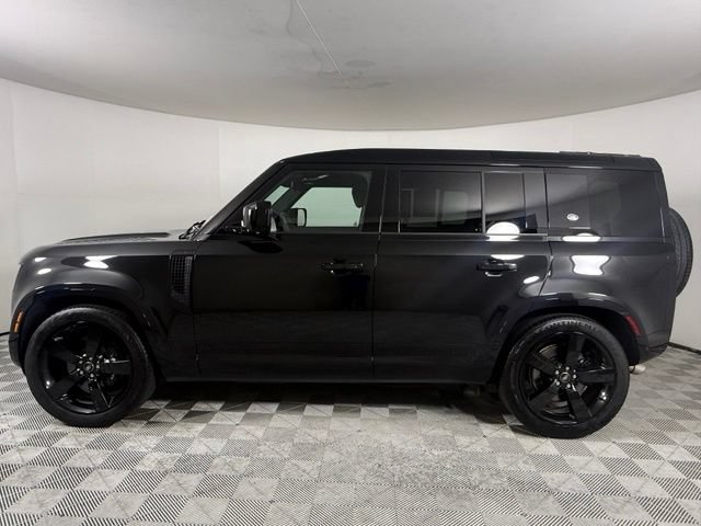 Used 2023 Land Rover Defender 110 V8 AWD/4WD image 3