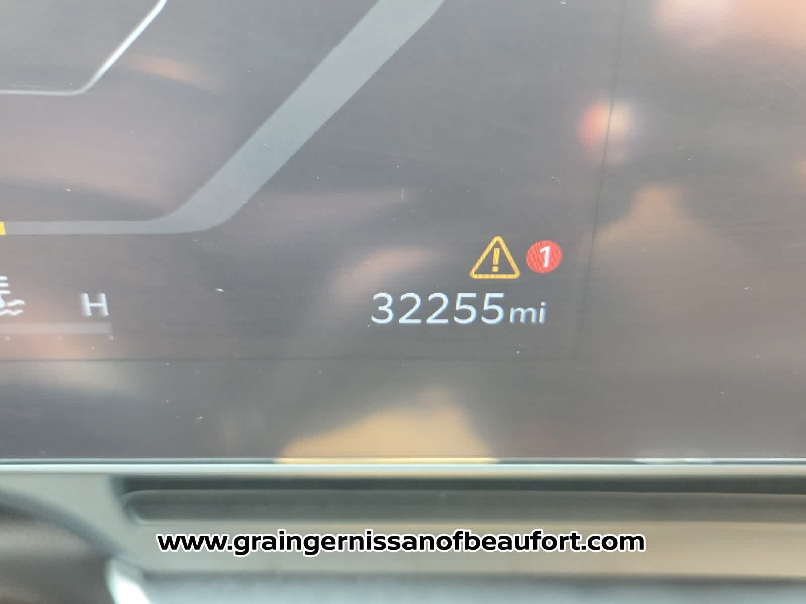 Used 2025 Kia Carnival SX FWD image 15