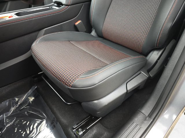 New 2027 Nissan Kicks SR w/ SR Premium Package FWD image 30