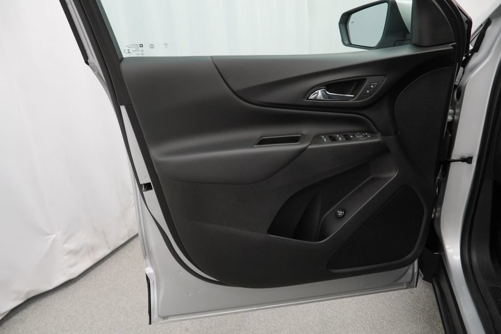 Used 2022 Chevrolet Equinox LT FWD image 40
