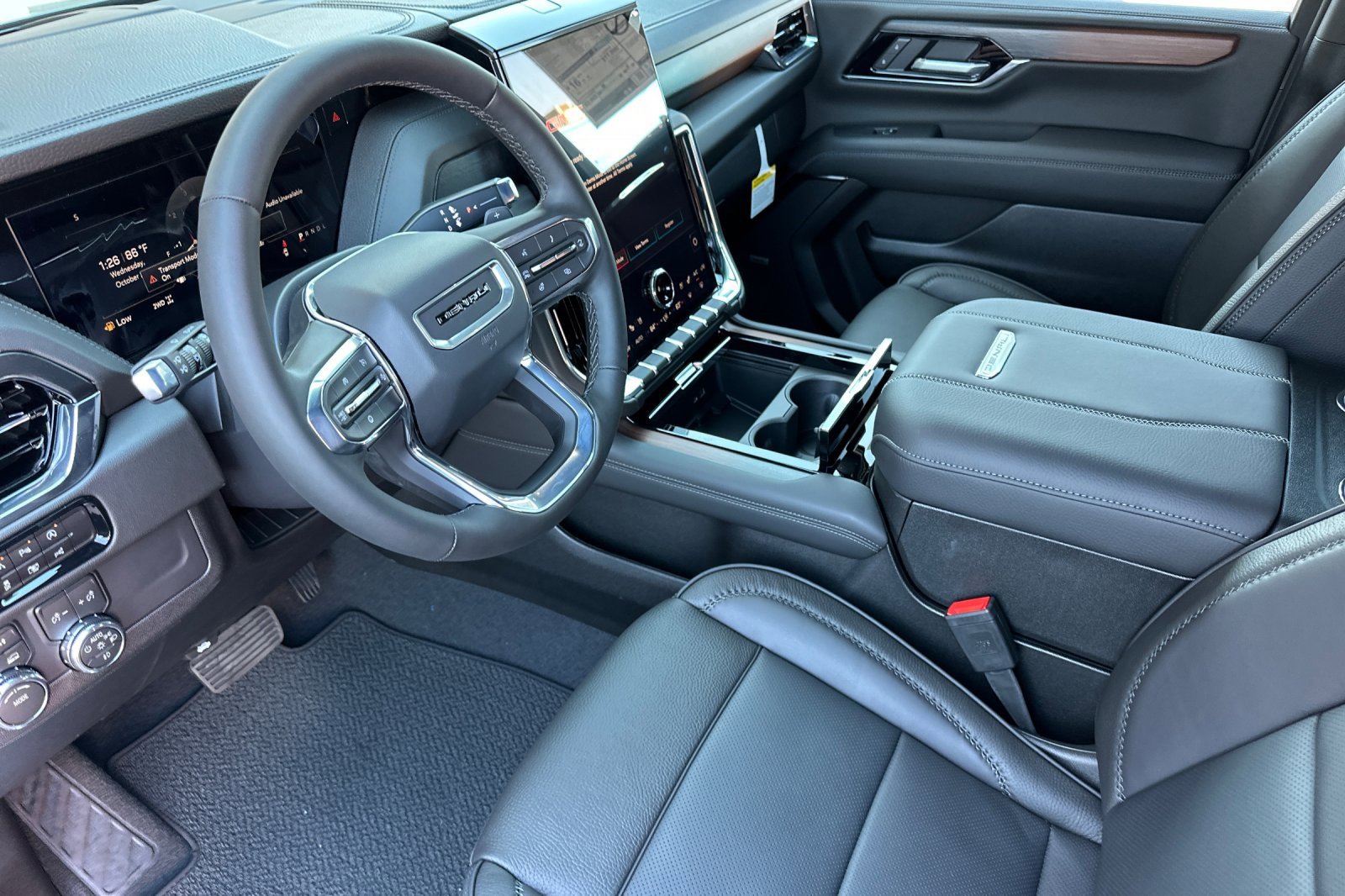 New 2026 GMC Yukon Denali w/ Sun & Power Step Package image 8