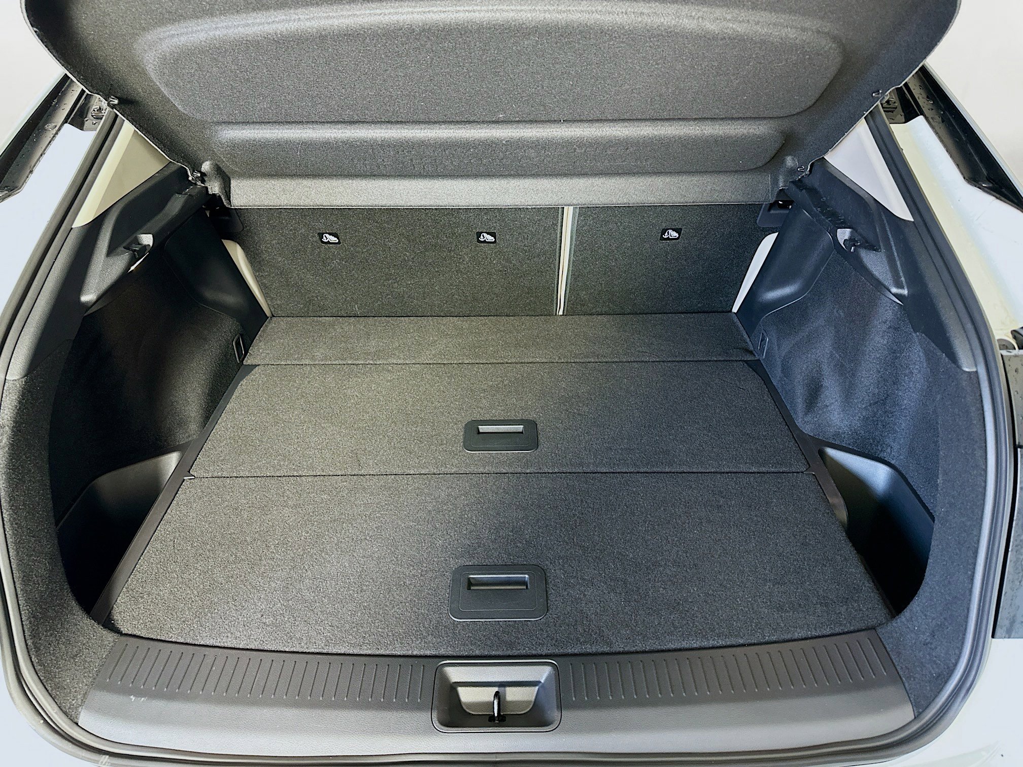 Used 2023 Nissan Ariya FWD image 29