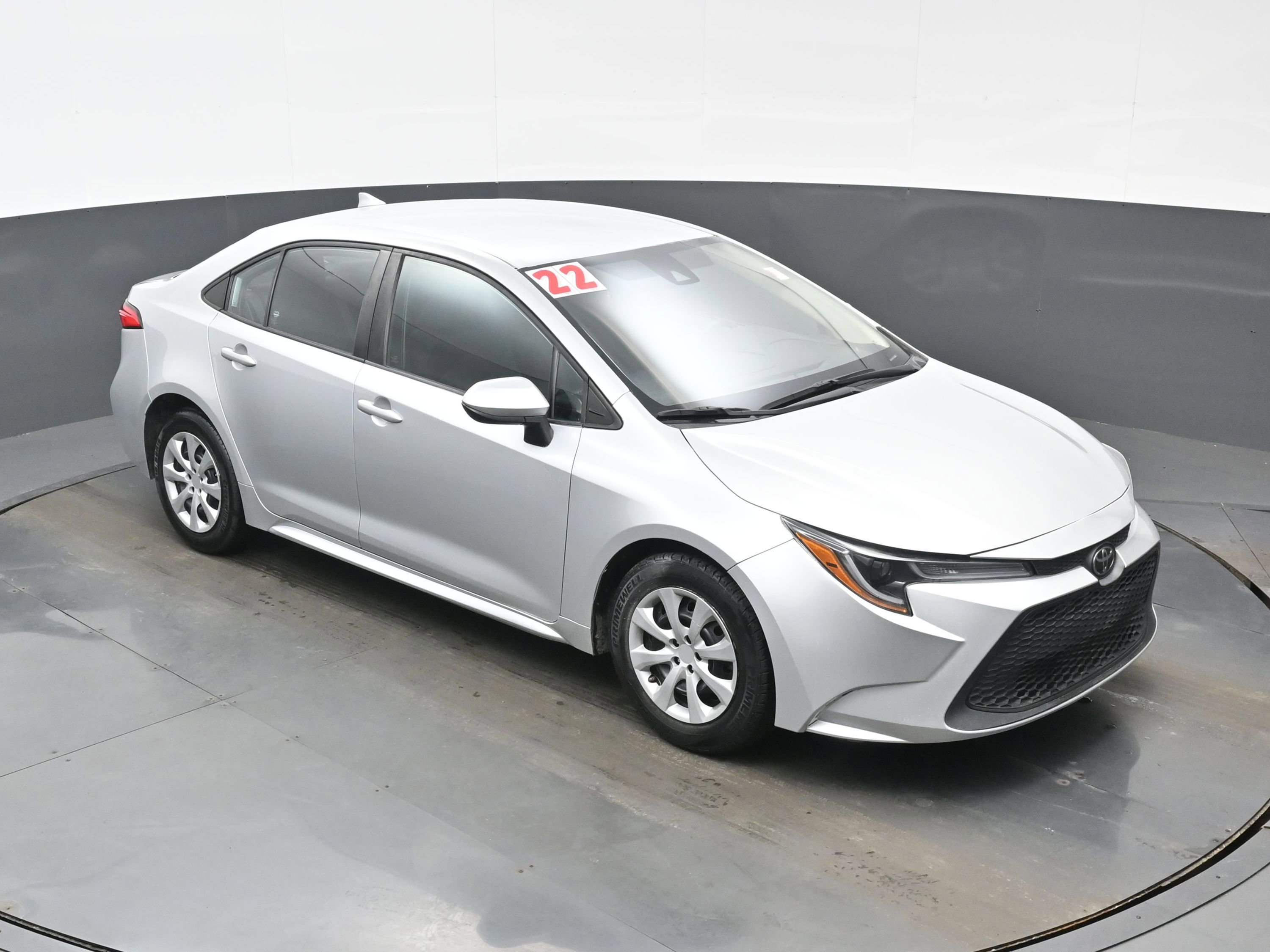 Used 2022 Toyota Corolla LE image 30