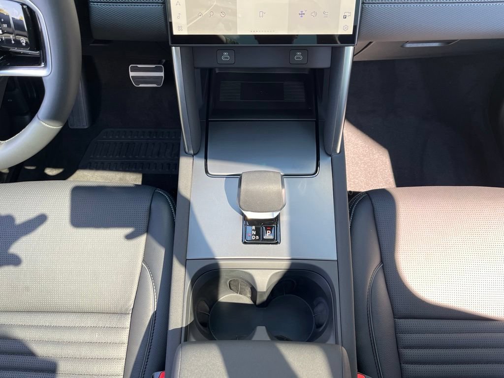 Used 2026 Land Rover Discovery Sport Landmark AWD/4WD image 32