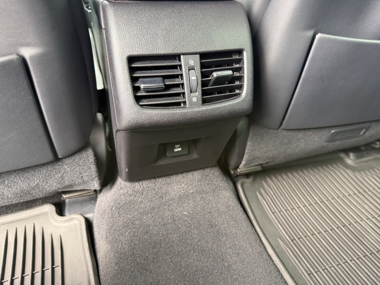 Used 2016 Lexus ES 300h w/ Navigation System Package image 15