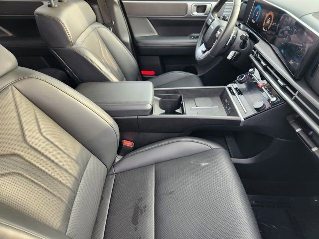 Used 2025 Hyundai Santa Fe SEL image 19