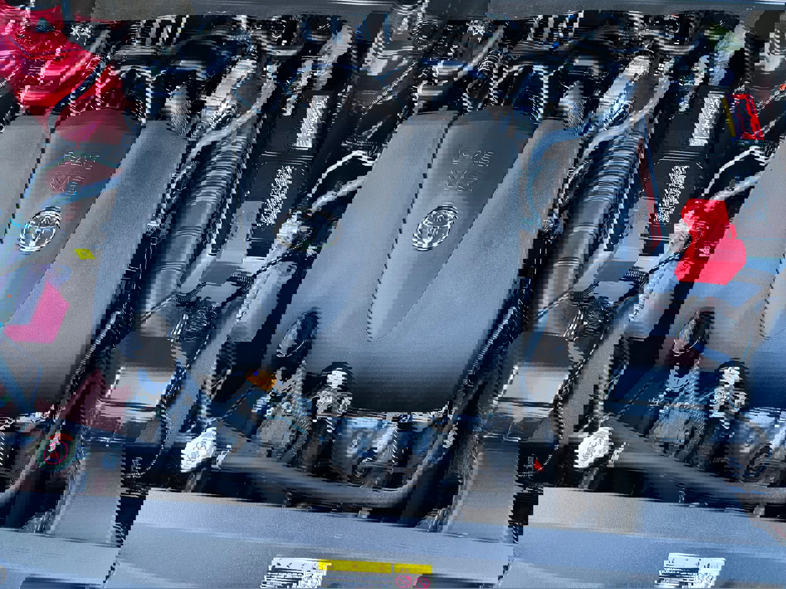 Used 2020 Toyota Highlander LE image 10