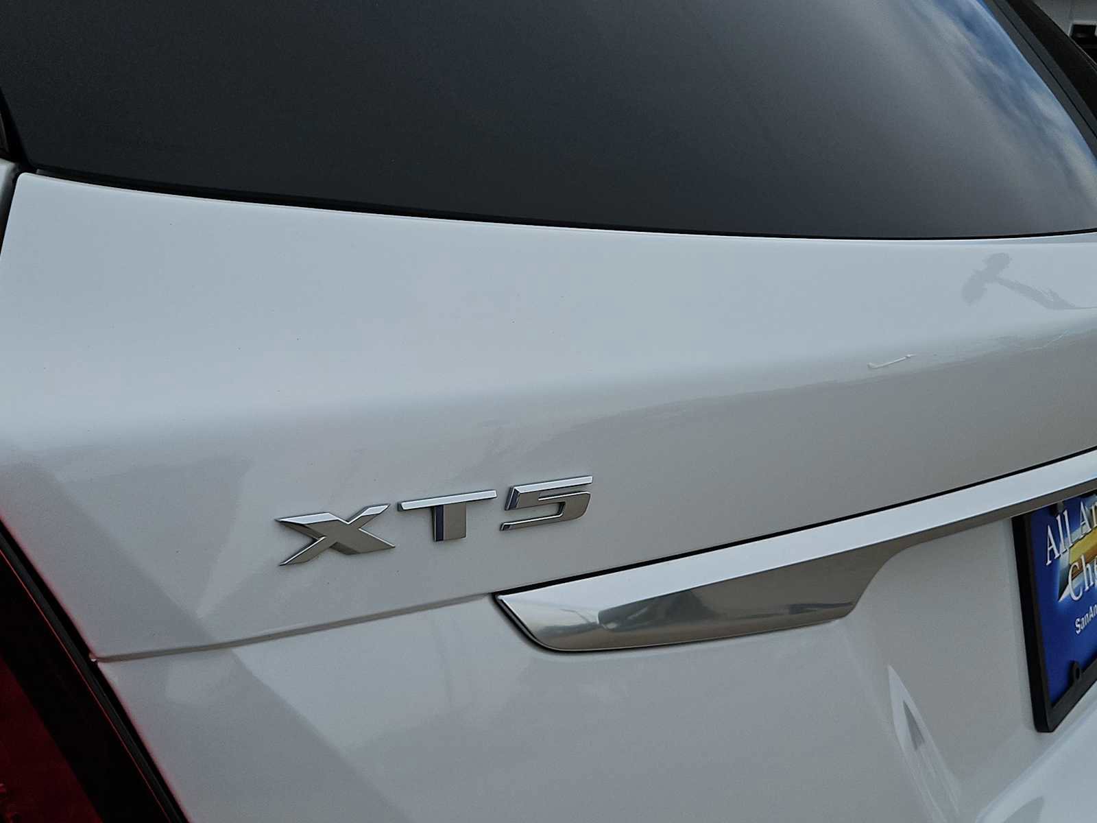 Used 2023 Cadillac XT5 Luxury FWD image 11