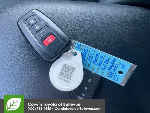Used 2021 Toyota RAV4 XLE w/ Convenience Package image 23