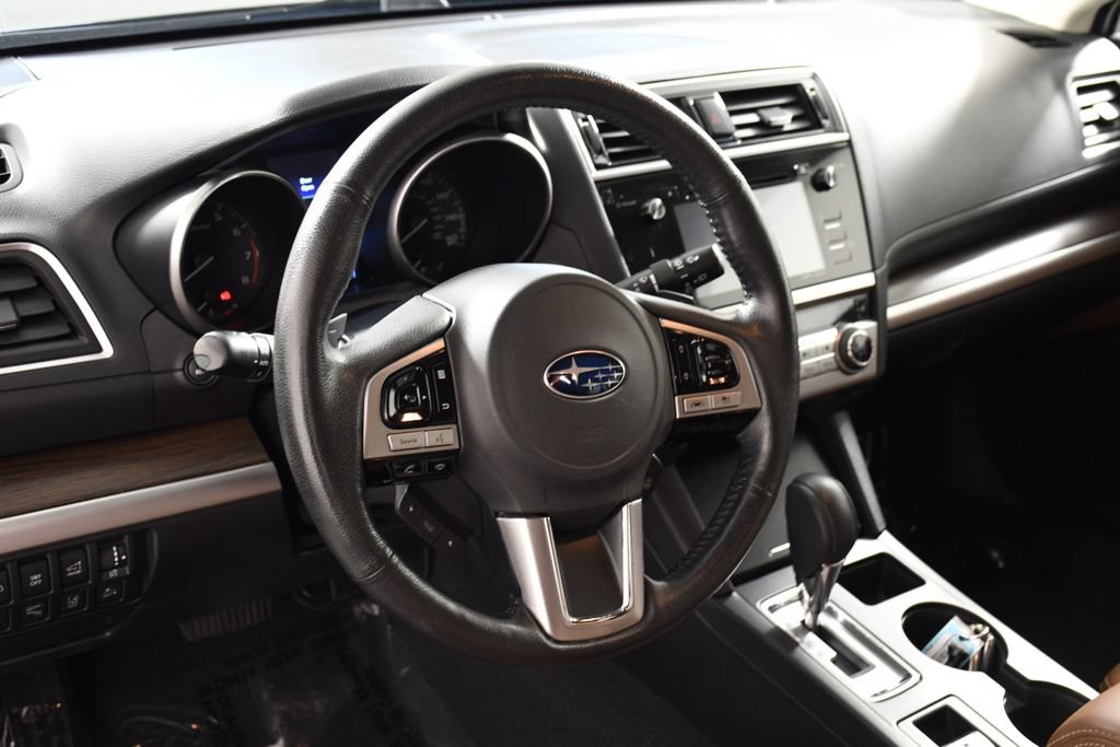 Used 2017 Subaru Outback 3.6R Touring AWD/4WD image 13