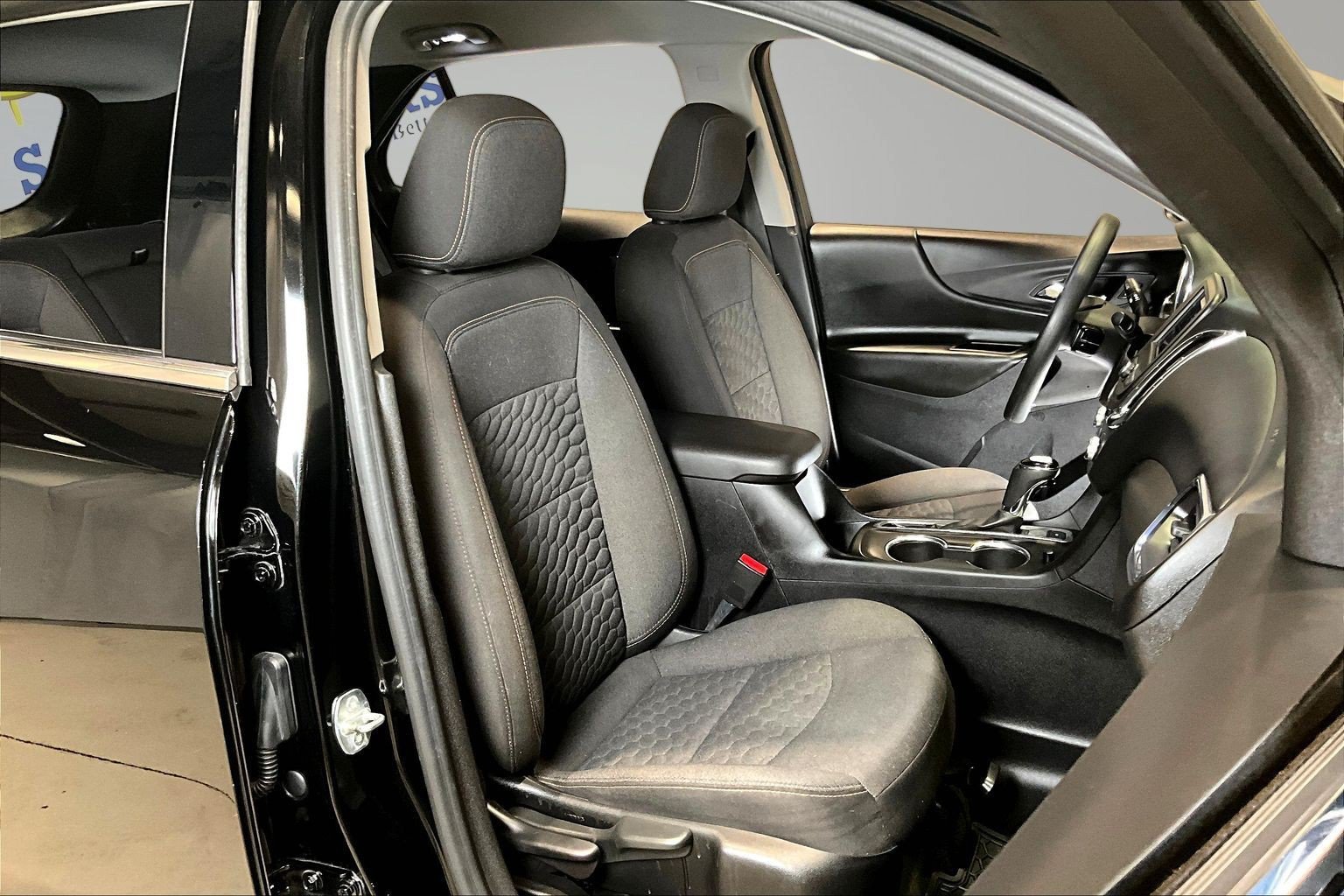 Used 2020 Chevrolet Equinox LT AWD/4WD image 29