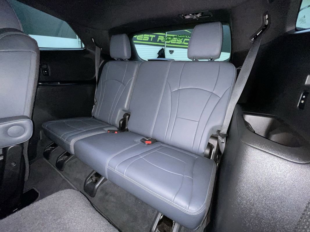 Used 2023 Buick Enclave Essence FWD image 26