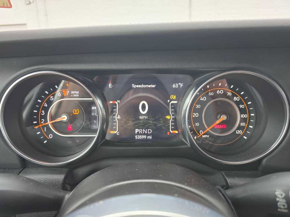 Used 2022 Jeep Wrangler Unlimited Sahara AWD/4WD image 21