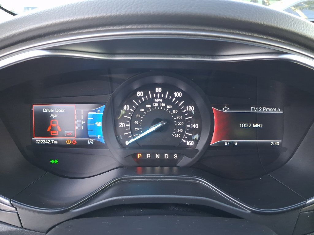 Used 2019 Ford Fusion SE FWD image 18