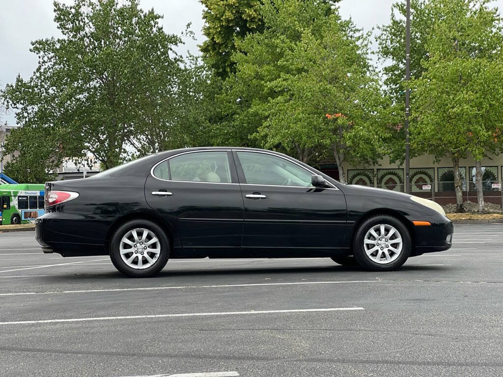 Used 2004 Lexus ES 330 FWD image 6