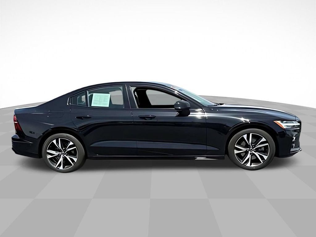 Used 2025 Volvo S60 B5 Plus AWD/4WD image 2