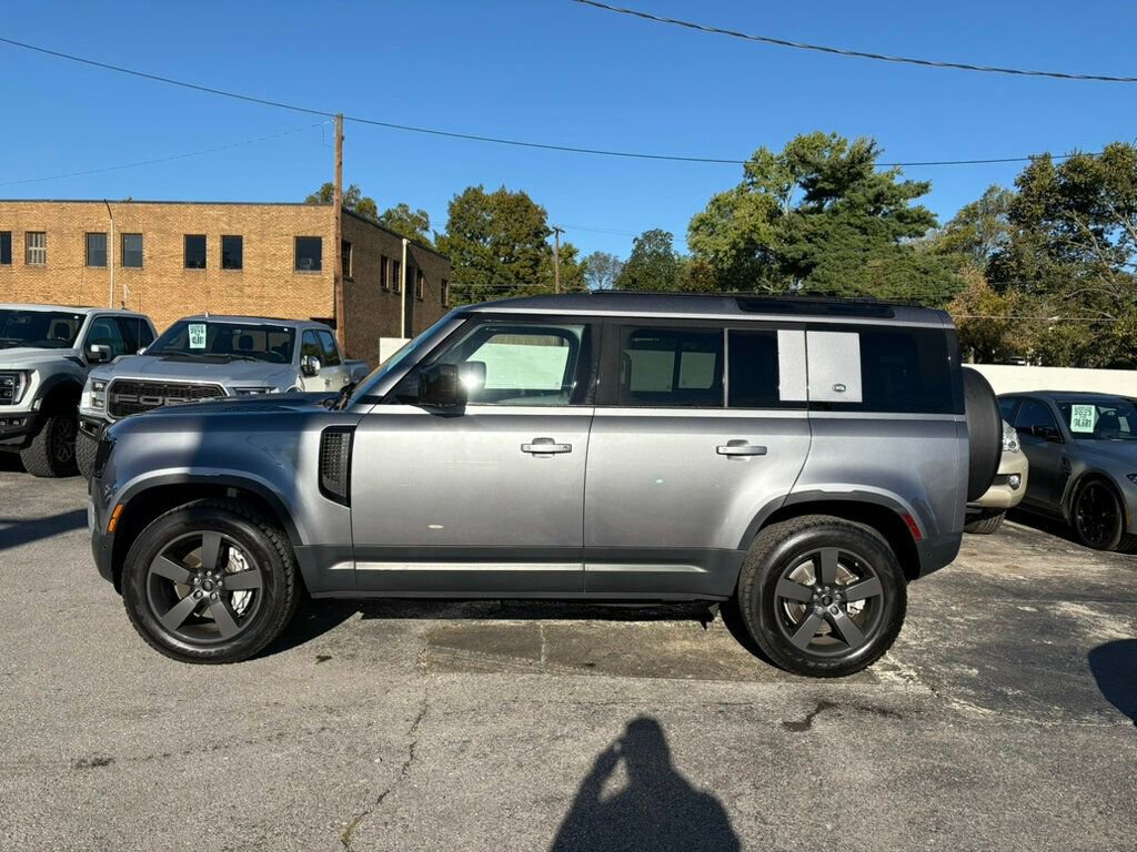 Used 2024 Land Rover Defender 110 S image 2