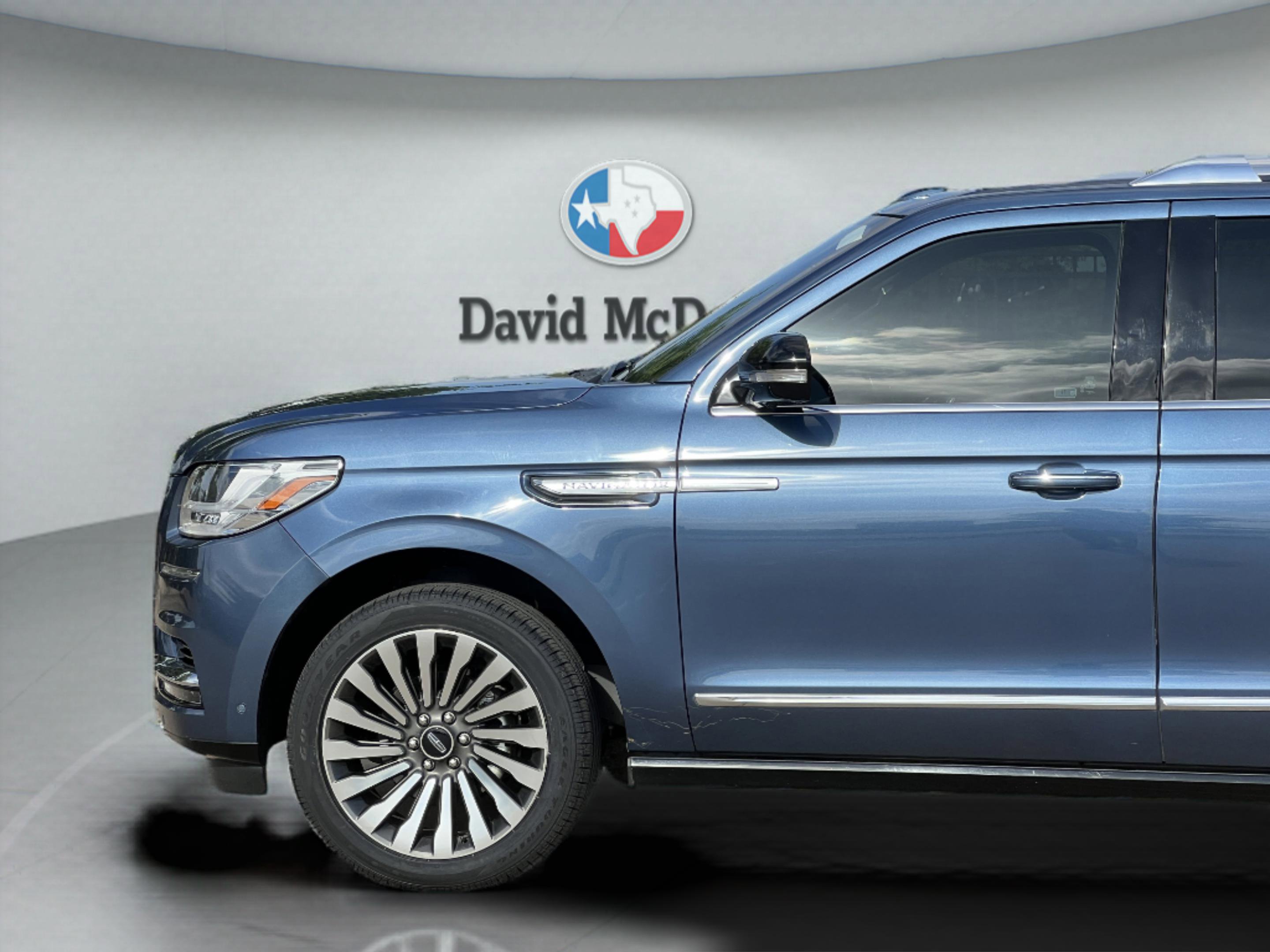 Used 2020 Lincoln Navigator Reserve w/ Luxury Package image 26