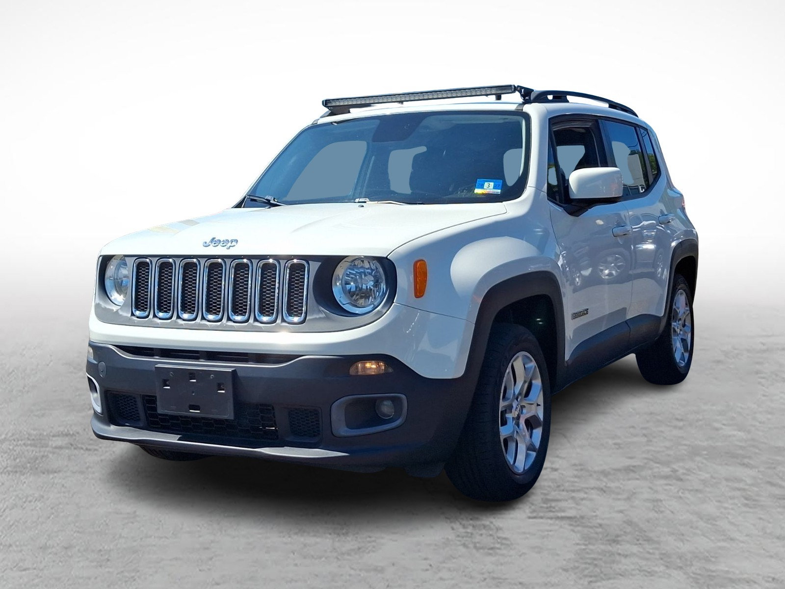 Used 2015 Jeep Renegade Latitude AWD/4WD image 3