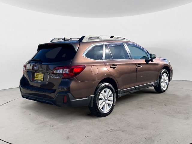 Used 2019 Subaru Outback 2.5i Premium AWD/4WD image 5