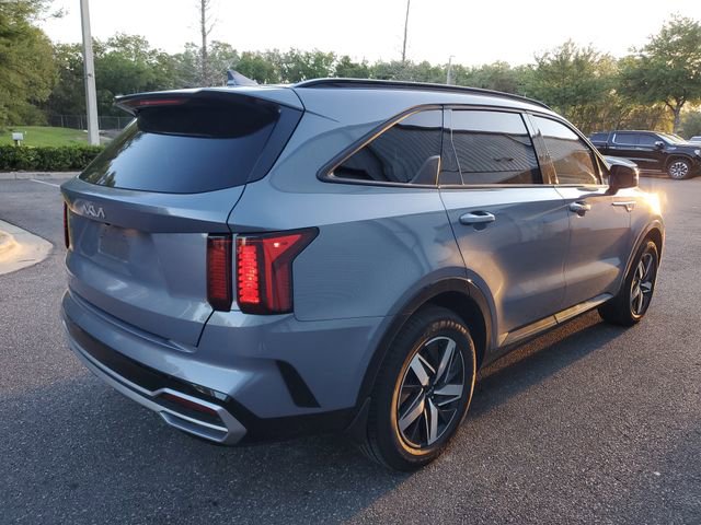 Used 2023 Kia Sorento S image 4