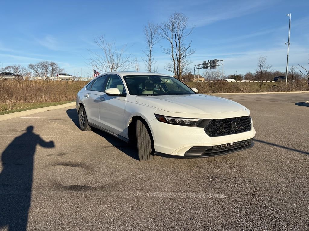 Certified 2023 Honda Accord EX image 13