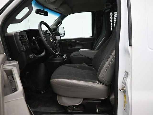 Used 2021 Chevrolet Express 2500 w/ Driver Convenience Package image 33