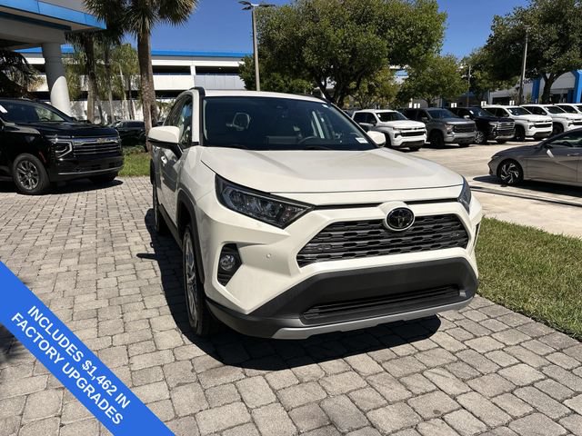 Used 2021 Toyota RAV4 Limited FWD image 17