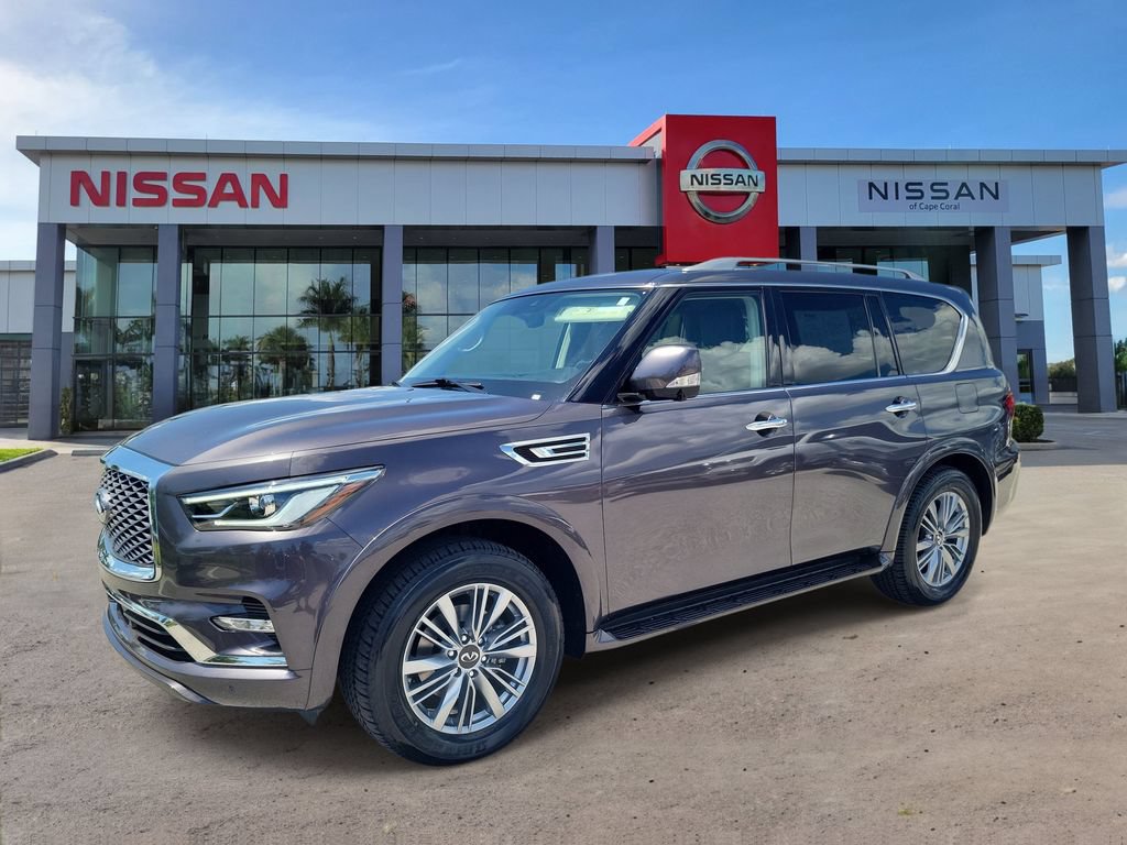 Used 2023 INFINITI QX80 Luxe w/ All-Season Package AWD/4WD image 5