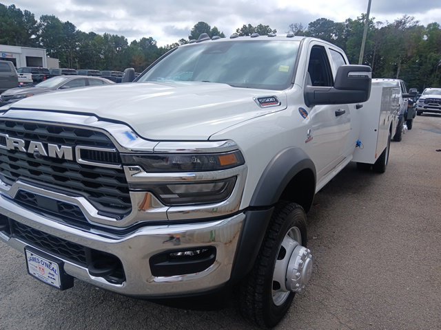 New 2026 RAM 5500 Tradesman w/ Chrome Appearance Group AWD/4WD image 14