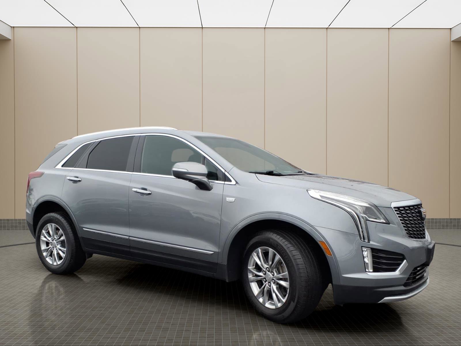 Used 2020 Cadillac XT5 Premium Luxury image 4