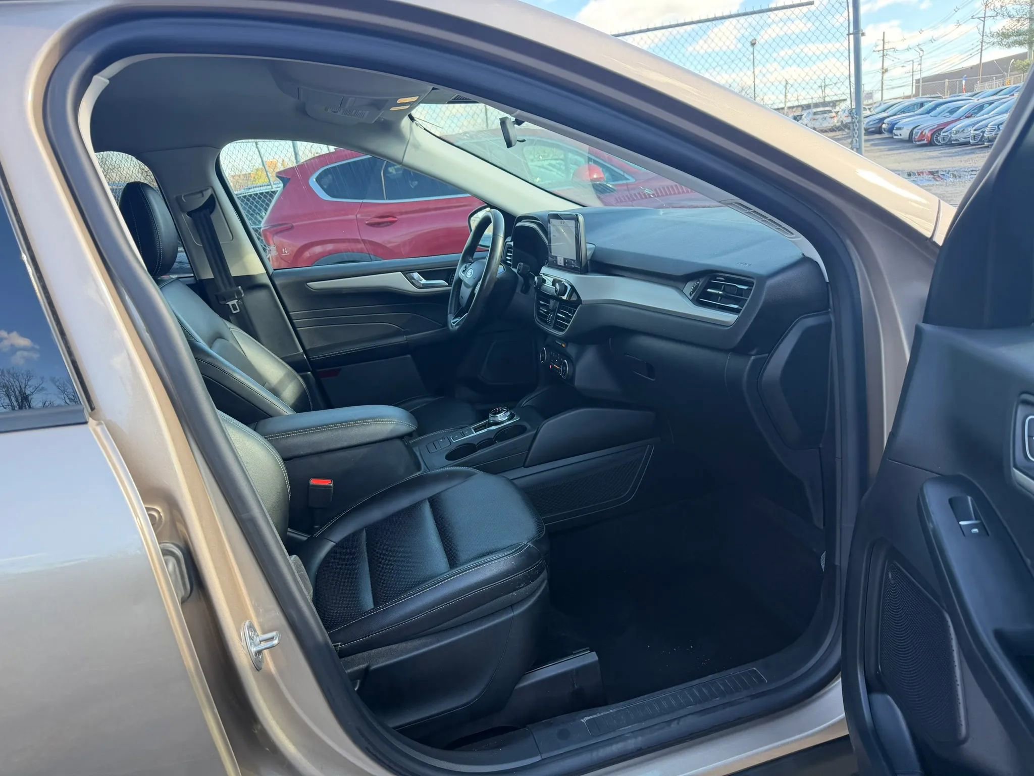 Used 2021 Ford Escape SEL image 25