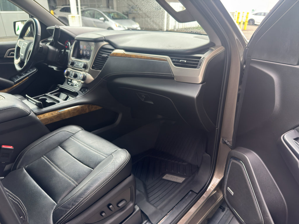 Used 2016 GMC Yukon Denali w/ Open Road Package image 22
