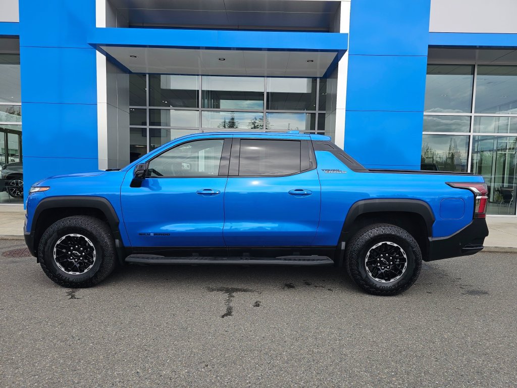 Used 2026 Chevrolet Silverado EV Trail Boss AWD/4WD image 4