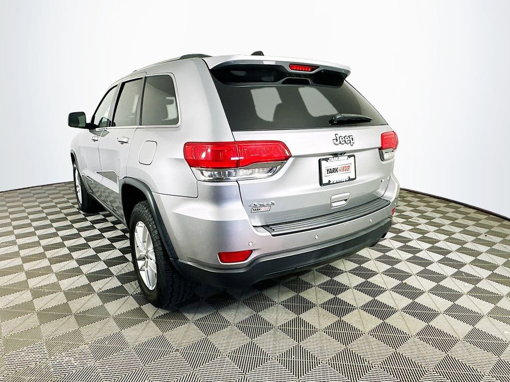 Certified 2017 Jeep Grand Cherokee Laredo w/ Quick Order Package 23E AWD/4WD image 7