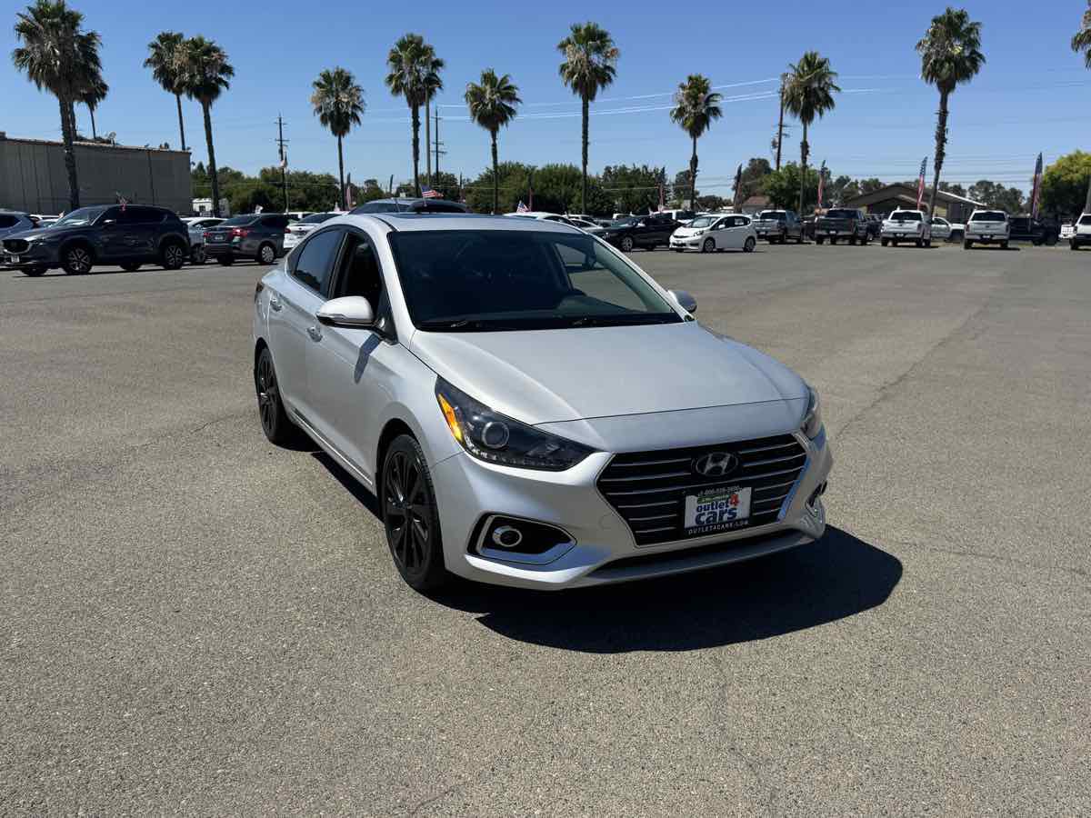 Used 2019 Hyundai Accent Limited w/ Cargo Package FWD image 3