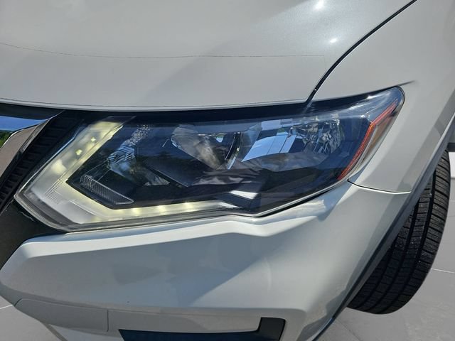 Used 2020 Nissan Rogue SV FWD image 26