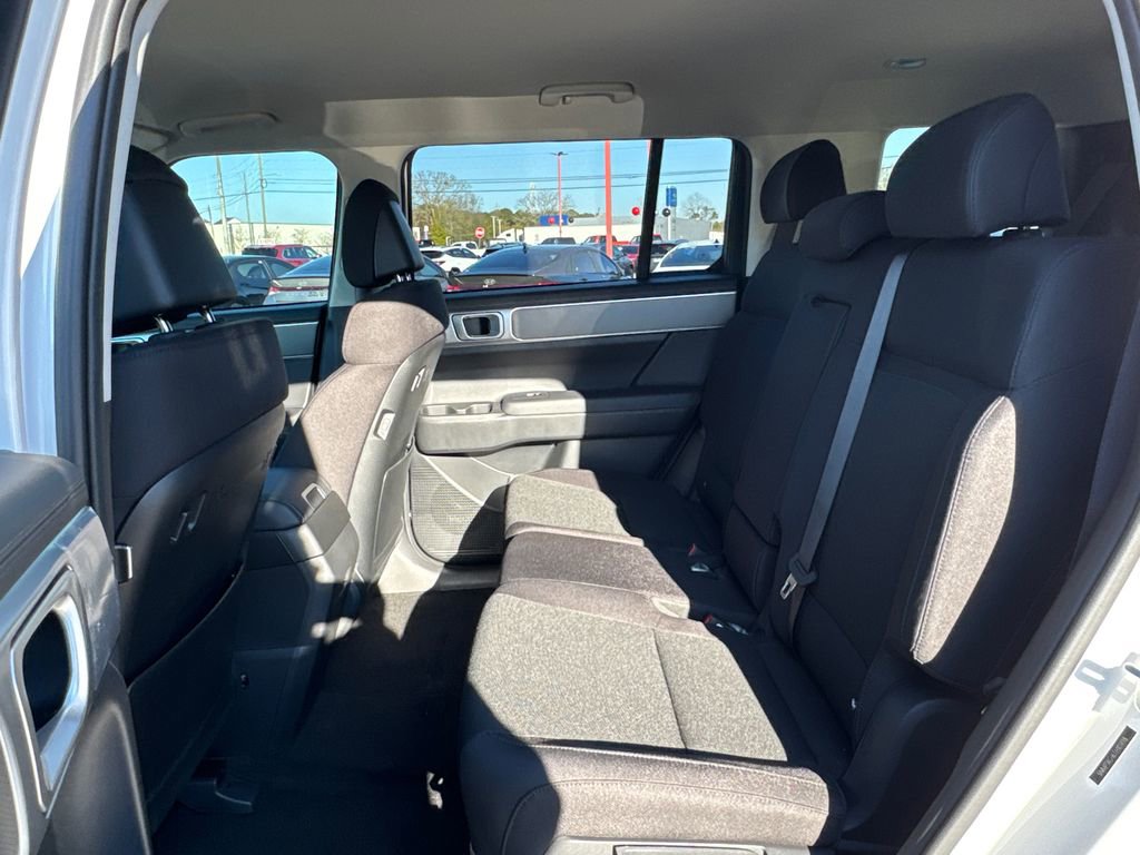 New 2026 Hyundai Santa Fe SE FWD image 12