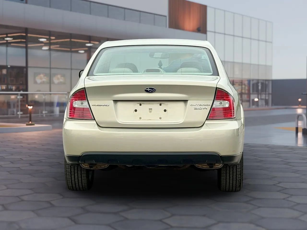 Used 2005 Subaru Outback 3.0R image 7