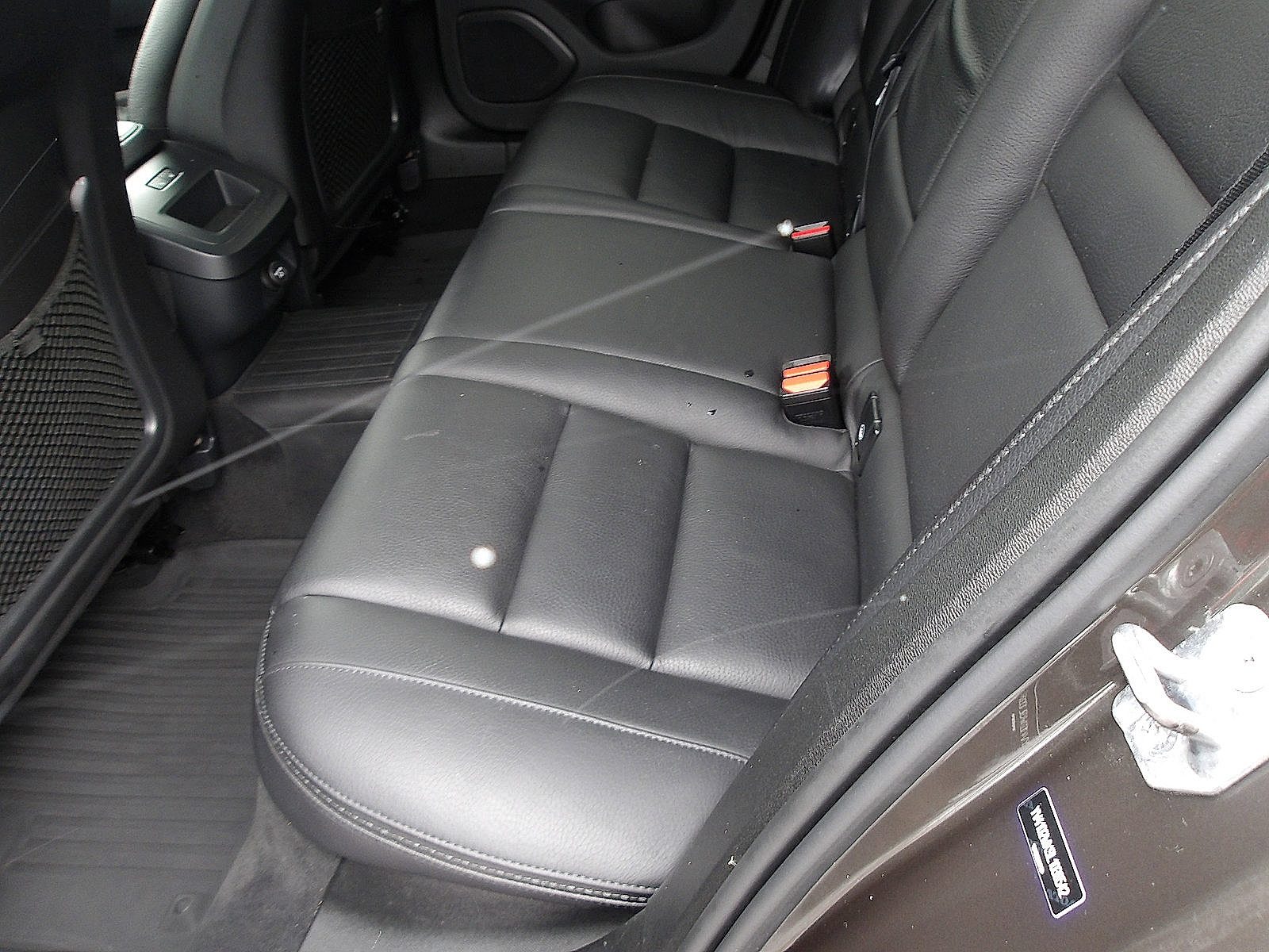 Used 2020 Volvo V60 T5 Cross Country image 11