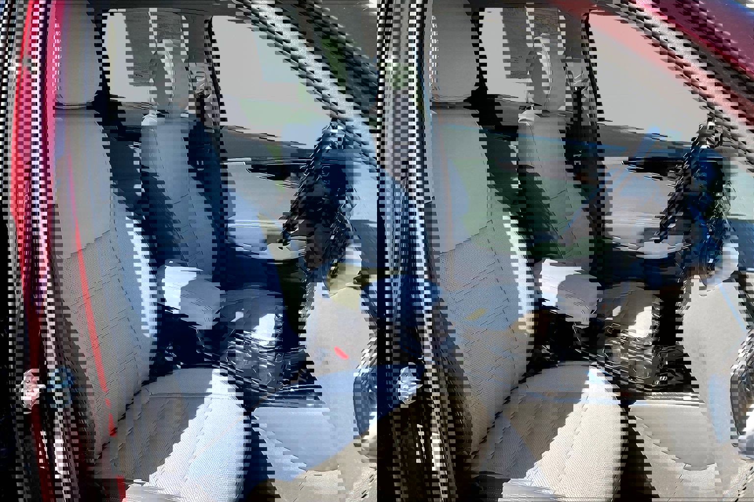 Used 2016 Kia Sorento SX image 29