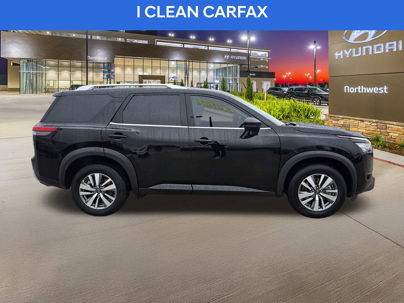 Used 2025 Nissan Pathfinder SL image 6